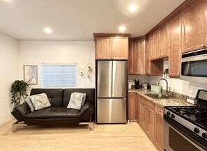 Open floorplan for kitchen and living area