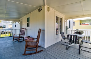 Carolina Cottage-Front Porch