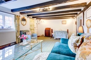 Living Room / Lounge