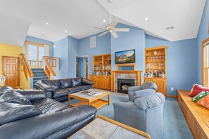 4-Surf or Sound Realty - 1185 - Afloat At Windy Lane - Great Room -4