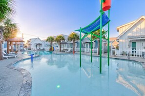 Splash pad perfect for the kiddos to play all day