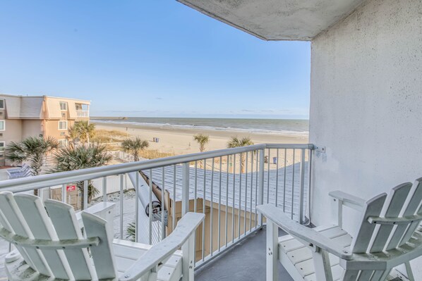 Myrtle Beach Vacation Rental | Studio | 1BA | 400 Sq Ft | Elevator Access