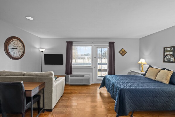 Cozy queen bed, cushy love seat, smart TV, and fast WiFi = a perfect retreat!