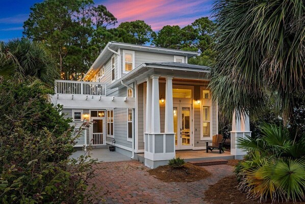 Gorgeous exterior photo