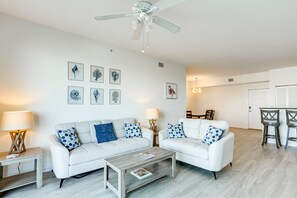 Living Room | Smart TV | Central A/C