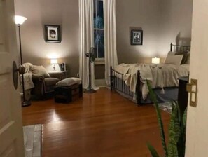 Bedroom-queen size bed