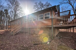 Back of Cabin and showing closed in deck and wrap around deck.