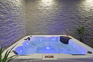 Bain à remous intérieur