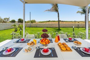 Autumn, Balcony / Terrace / Patio, Building Exterior, Garden, Outdoor, Spring, Summer
