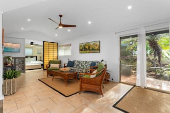 ICC 16 Kaanapali 2BD Plantation Cottage w AC Near Beach