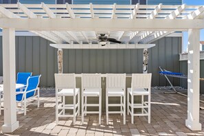 CB40: Green Sea Turtle | Private Courtyard w/ Tiki Bar