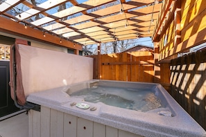 Private Hot Tub | Backyard Oasis