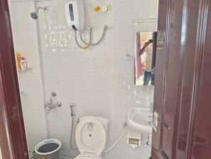 toilet 1 with water heater