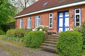 Holiday Home Exterior [summer]