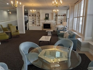 Sala de estar en el lobby