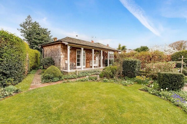 Welcome to Mafeking, a luxury holiday cottage in Benenden, Kent