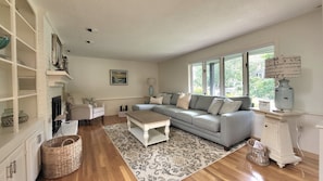 Bright and sunny living room