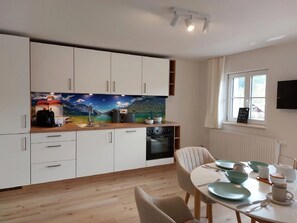 Ferienwohnung 4, 70qm mit Balkon-Küche