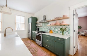 Fully equipped kitchen with everything you need to cook a meal!