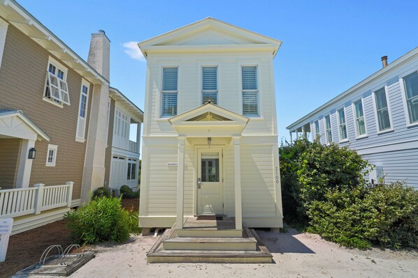 WELCOME TO BEACHFRONT 7 IN SEASIDE, FL.