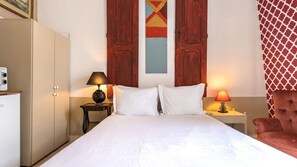 Located near the river and some important museums like the MAAT, this apartment has everything to make your stay a delight #bedroom #relax #lisbon #pt #portugal