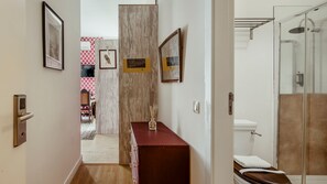 A comfortable area, with a natural light that brights up the colors of the room #relax #comfort #lisbon #pt #portugal