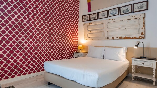 A comfortable area, with a natural light that brights up the colors of the room #relax #comfort #lisbon #pt #portugal