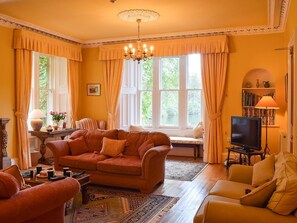 Elegant living room | Creag-Ard House, Aberfoyle