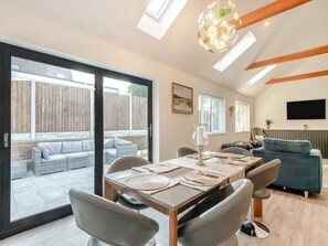 Dining Area | High Garden, Burgh Castle