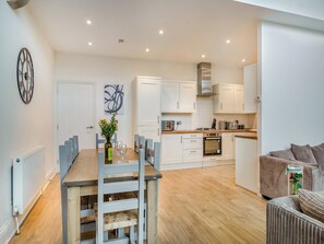 Open plan living space | Old School Retreat, Puddletown