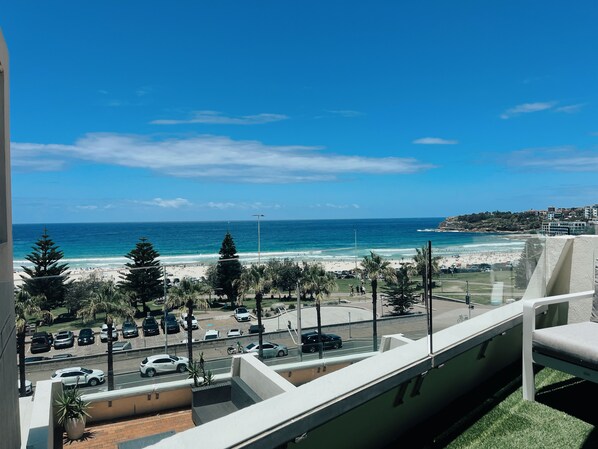 View from front balcony to Pacific Ocean and Bondi Beach.
