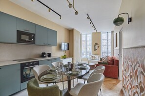 Salle à manger / Cuisine ouverte