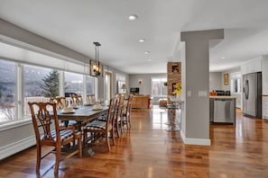Easy entertaining with large family-style seating and open floor plan