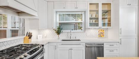 Fully Stocked Kitchen