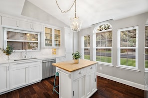 Fully Stocked Kitchen with Breakfast Bar
