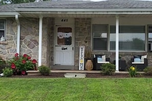 Nicely landscaped ranch home located in a quite family neighborhood.
