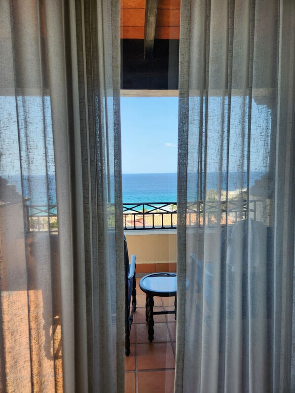 Oceanfront views with private balcony 