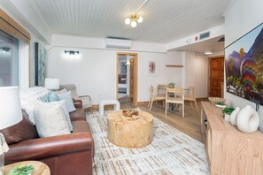 2.1-ice-house-203-telluride-living-room2-edit