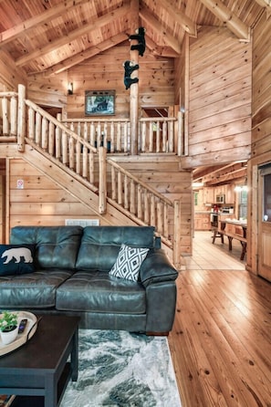 Living room to Kitchen