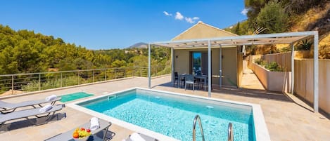 Beautiful villa with private pool and terrace with sea views