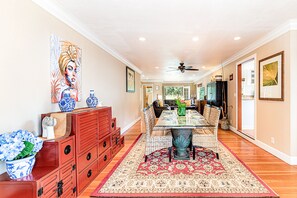 Villa dining room