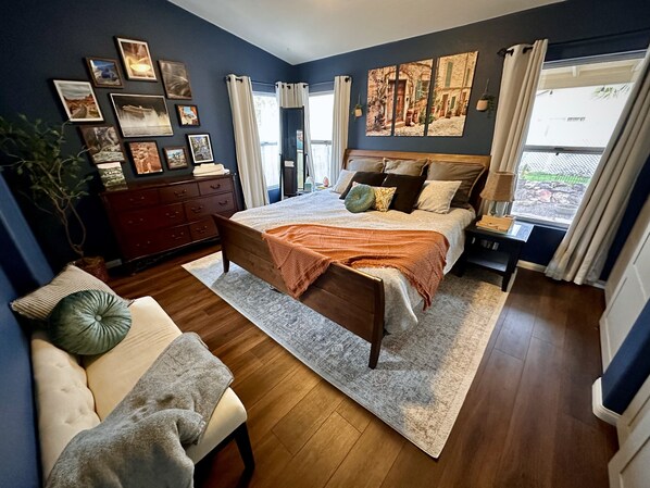 Master Suite (King bed)