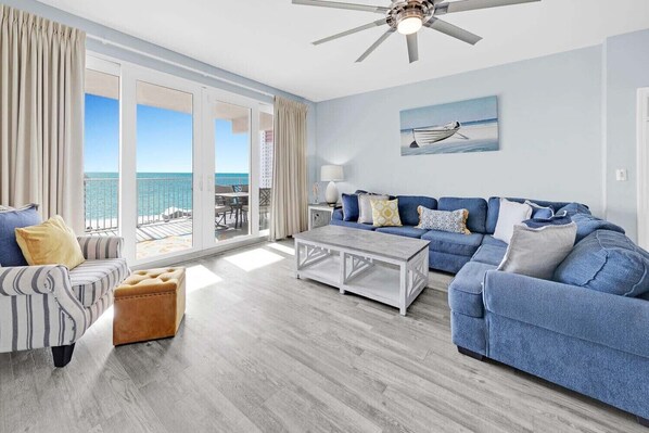 Laketown Wharf 1120