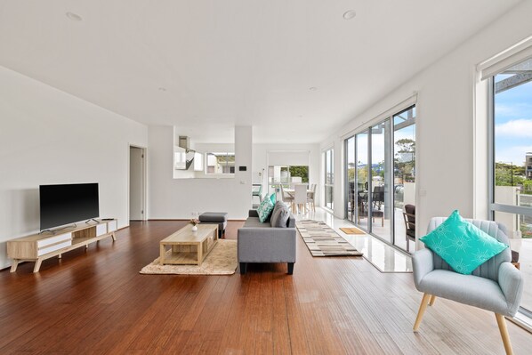 Light and bright open plan living