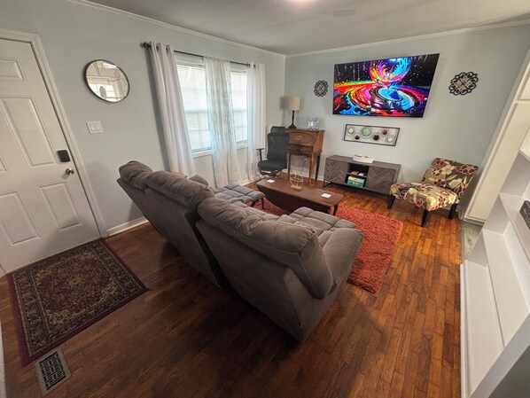 65in Roku TV, Workstation, Recliner Couch, Board/Card Games, USB A&C Outlet