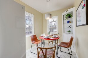 Dining Area | Dishware/Flatware Provided | Free WiFi