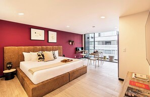 El mobiliario, la decoración y los servicios pueden variar ligeramente.