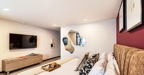 El mobiliario, la decoración y los servicios pueden variar ligeramente.