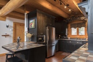 Rez-de-chaussée: Cuisine