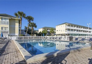 Sandpiper Cove swimming pool